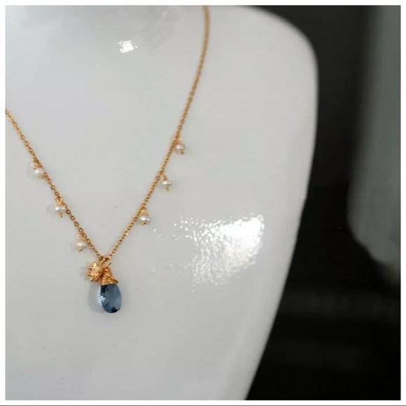 Topaz & Natural Pearl The Gallenah Dainty Necklace - Picture 4 of 8